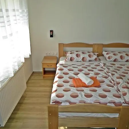 Szentmarton Vendeghaz Apartment *